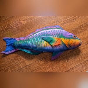 Salamander Graphicx Rainbow Colored Parrot Fish With Glass Eyes